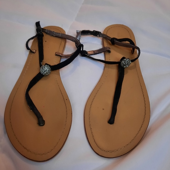 Old Navy Shoes - ❤ Old Navy sandals size 8